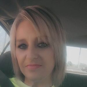 Meet your Posher, Deena